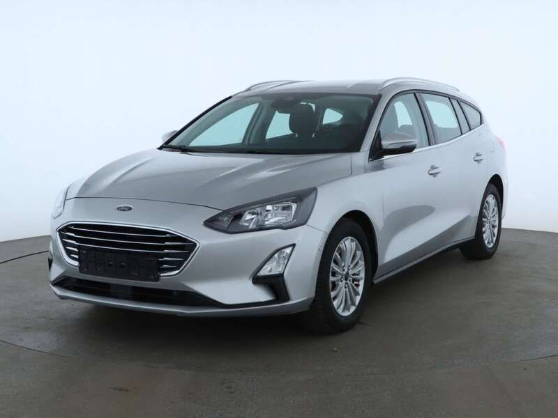 Polarsilber metallic Gebraucht 2021 Ford Focus Titanium Kombi | 13.495 € (Superpreis) - Bild 1/4