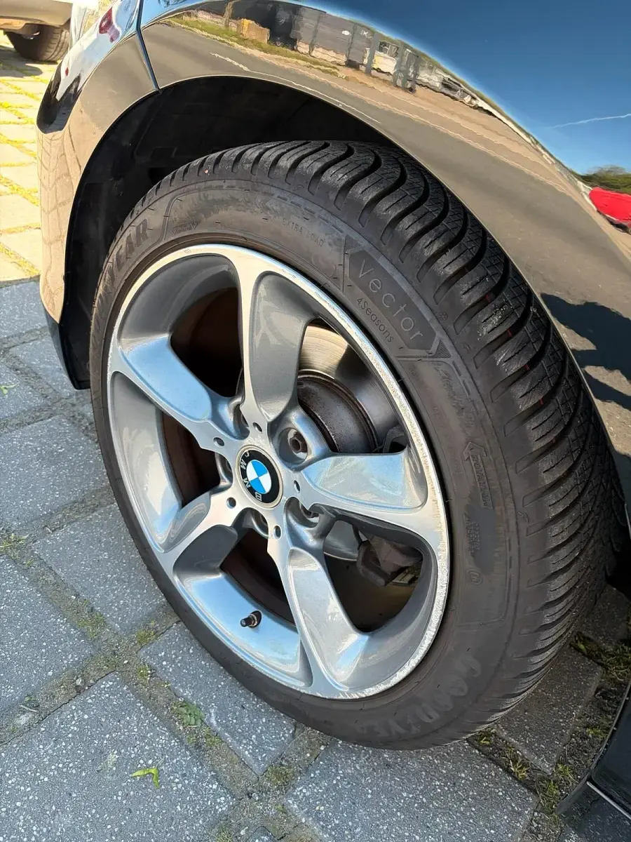 Second-hand BMW 116 109 CP (80 kW) 2017 Negru Hatchback