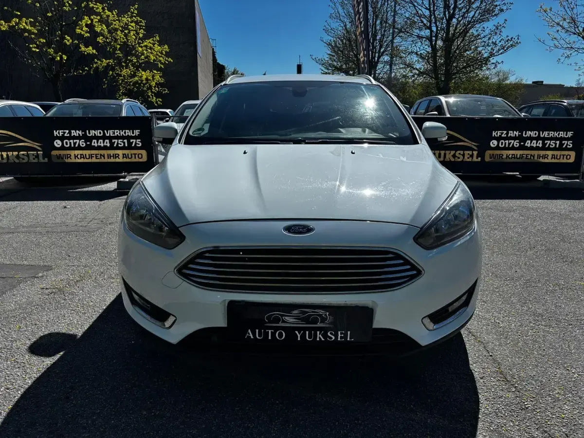 Gebraucht Ford Focus Titanium 125 PS (91 kW) 2018 Weiß Kombi