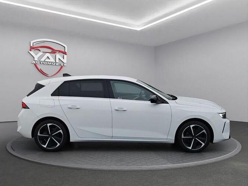 Gebraucht Opel Astra Elegance 131 PS (96 kW) 2023 Weiß Limousine