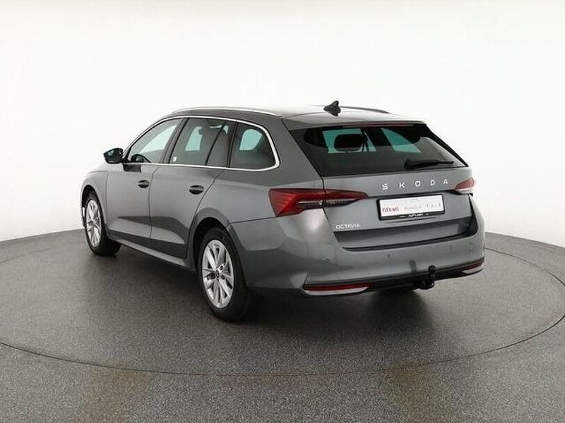 Neu Skoda Octavia 150 PS (110 kW) 2025 Grau Kombi