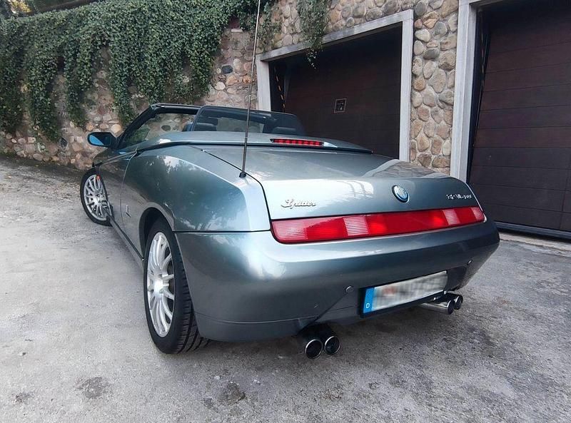 Gebraucht Alfa Romeo Spider 271 PS (199 kW) 2004 Silber Cabrio