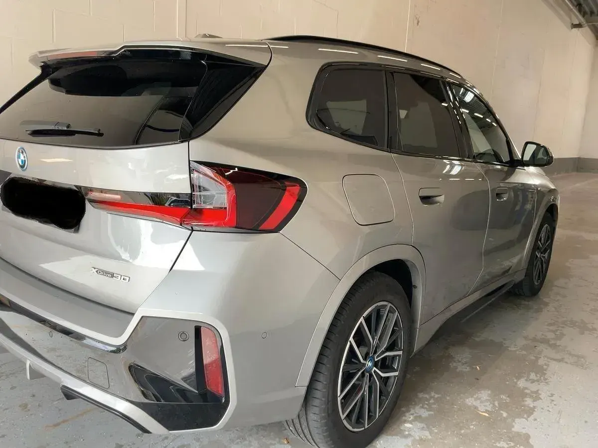 Gebraucht BMW iX1 M Sport 230 kW (313 PS) 2023 Silber SUV