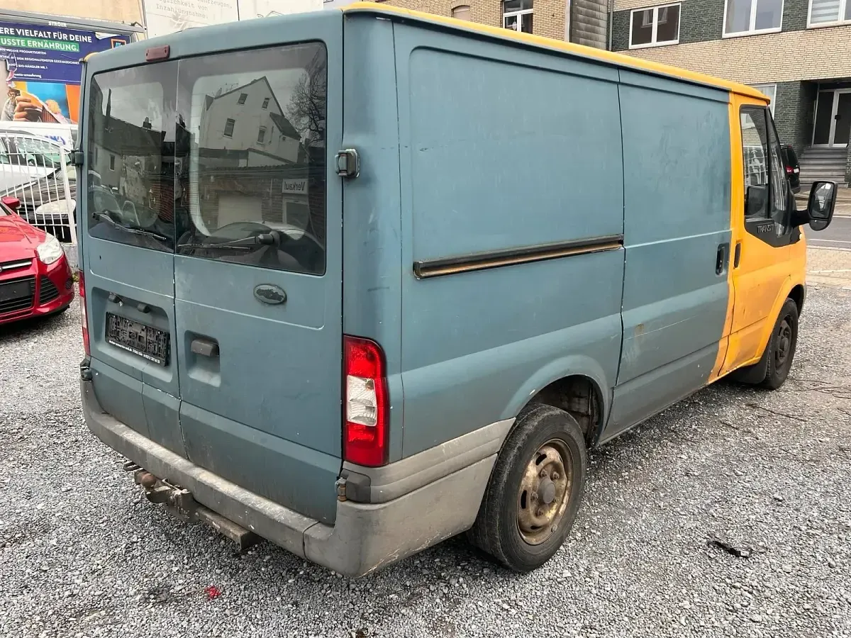 Używany Ford Transit Trend 87 KM (63 kW) 2009 Andere farben Sedan/Limuzyna