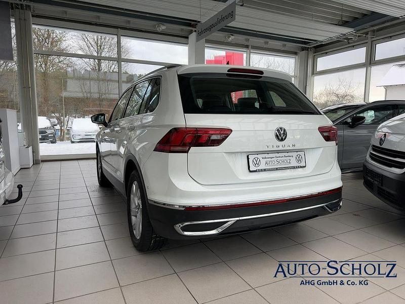 Gebraucht VW Tiguan Elegance 150 PS (110 kW) 2022 Weiß SUV