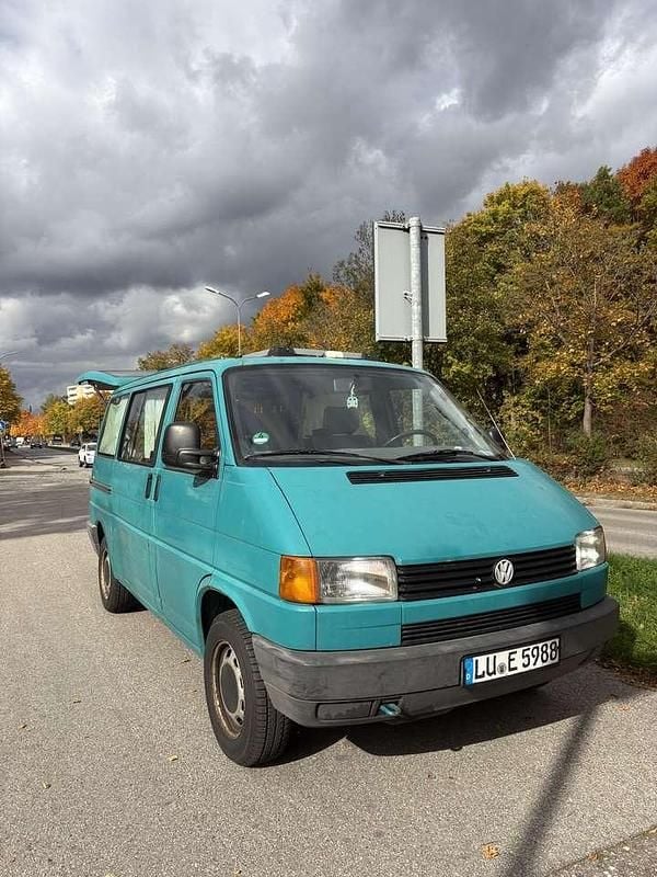 Grün Gebraucht 1994 VW T4 Van | 5.500 € - Bild 1/4