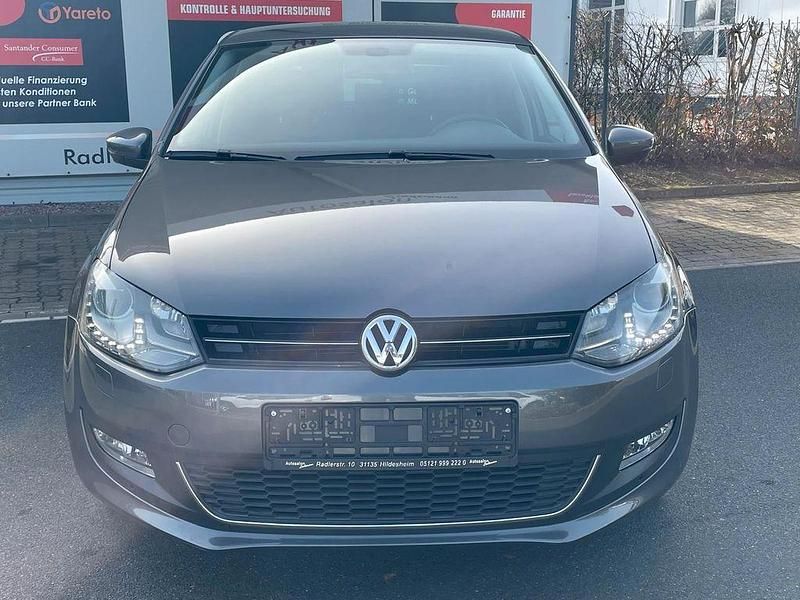 Gebraucht VW Polo Life 90 PS (66 kW) 2013 Grau Kleinwagen