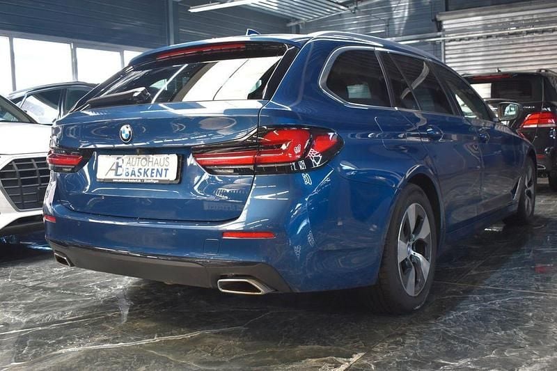 Gebraucht BMW 520 190 PS (139 kW) 2022 Blau Limousine