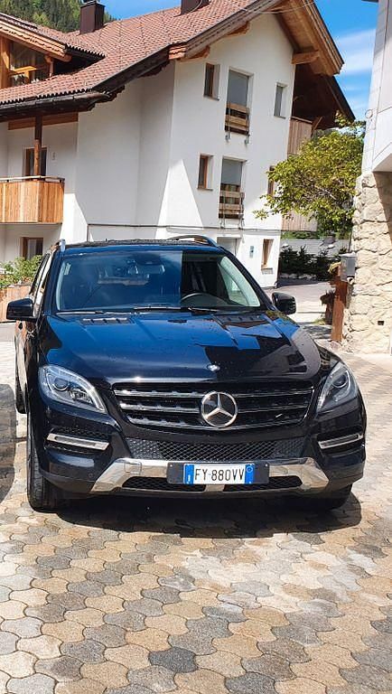 Schwarz Gebraucht 2013 Mercedes ML350 SUV | 20.100 € (Fairer Preis) - Bild 1/4
