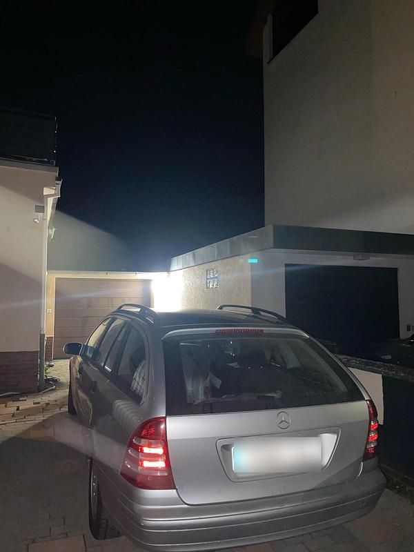 Gebraucht Mercedes C220 150 PS (110 kW) 2004 Silber Kombi