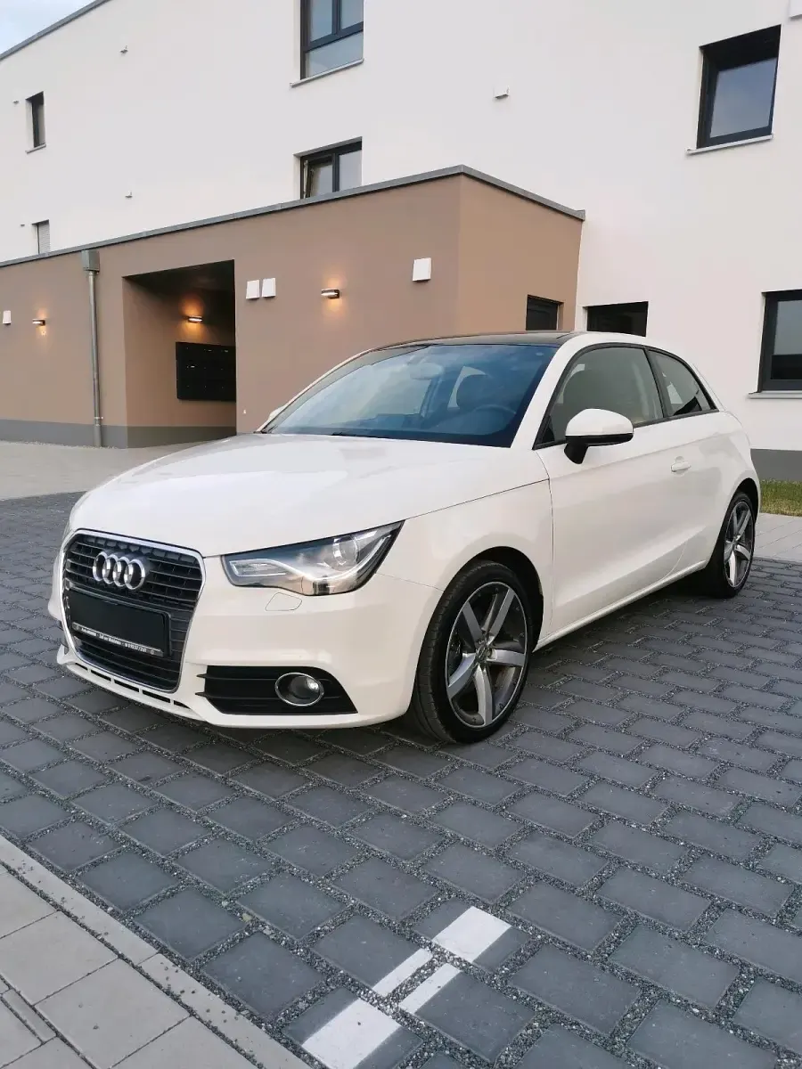 Gebraucht Audi A1 143 PS (105 kW) 2012 Weiß Kleinwagen