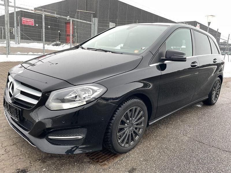 Gebraucht Mercedes B220 177 PS (130 kW) 2016 Schwarz Van / Kleinbus