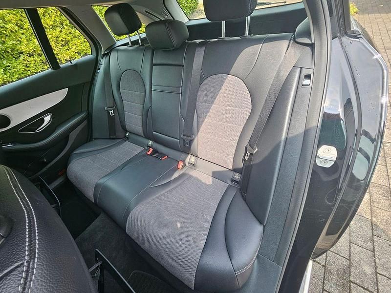 Gebraucht Mercedes C220 Avantgarde 170 PS (125 kW) 2014 Schwarz Limousine