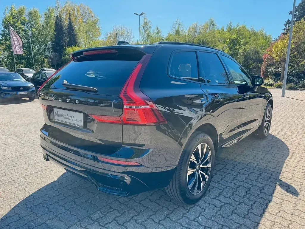 Gebraucht Volvo XC60 Plus 197 PS (144 kW) 2023 Schwarz SUV