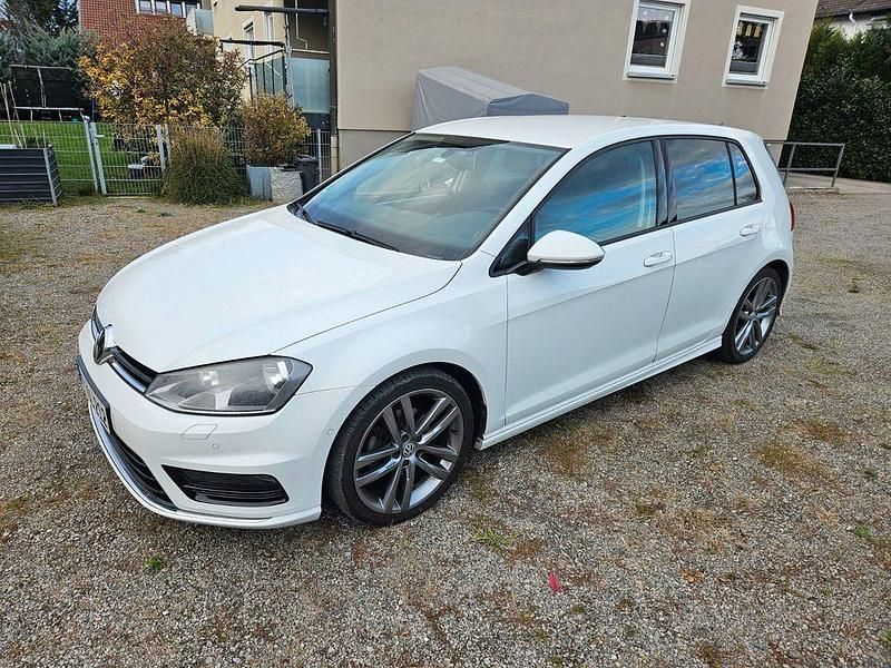 Weiß Gebraucht 2014 VW Golf VII Cup Limousine | 10.800 € (Fairer Preis) - Bild 1/4
