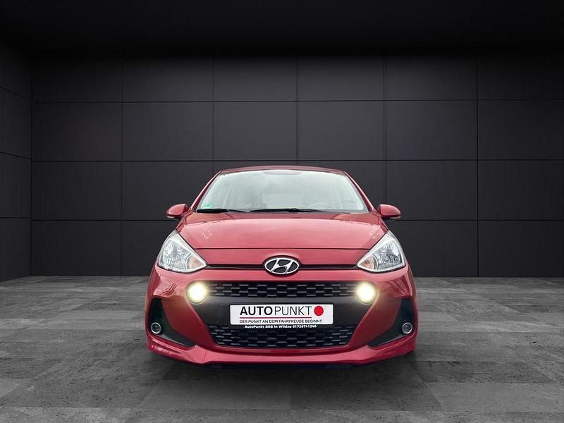 Gebraucht Hyundai i10 87 PS (63 kW) 2018 Rot Kleinwagen