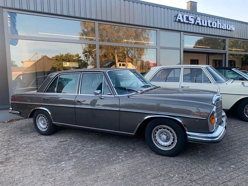 Grau Gebraucht 1969 Mercedes 280 SE Limousine | 15.500 € - Bild 1/4