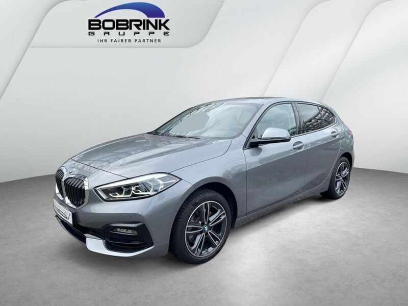 Grau Gebraucht 2024 BMW 118 Sport Line Kleinwagen | 27.400 € (Fairer Preis) - Bild 1/4