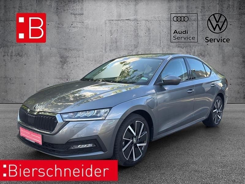 Grau Gebraucht 2022 Skoda Octavia Ambition Limousine | 22.950 € (Fairer Preis) - Bild 1/3