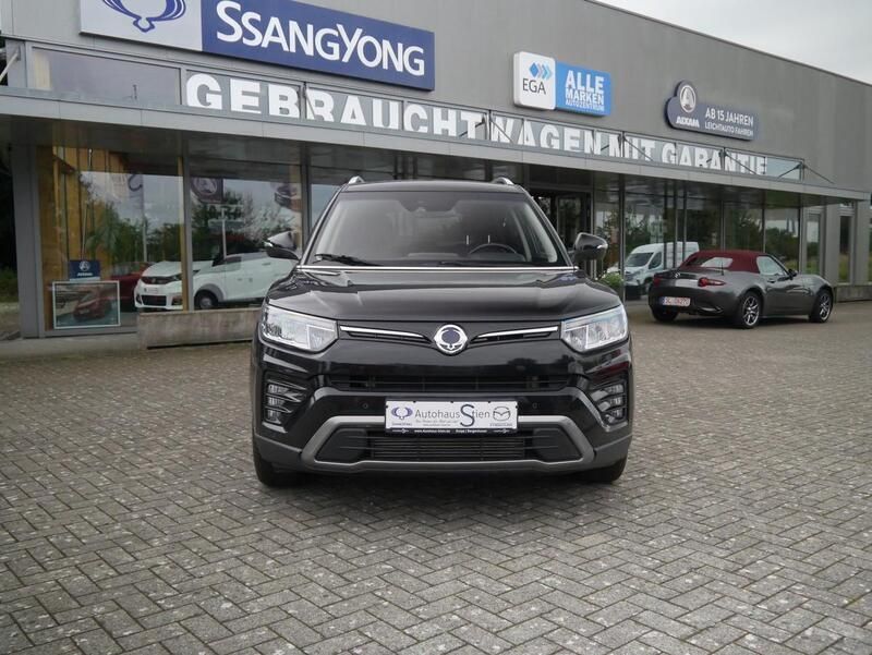 Schwarz metallic Gebraucht 2021 Ssangyong Tivoli | 20.010 € (Etwas zu teuer) - Bild 1/4