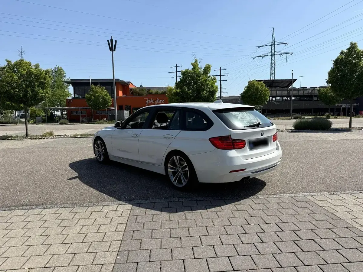 Gebraucht BMW 325 218 PS (160 kW) 2014 Weiß Kombi