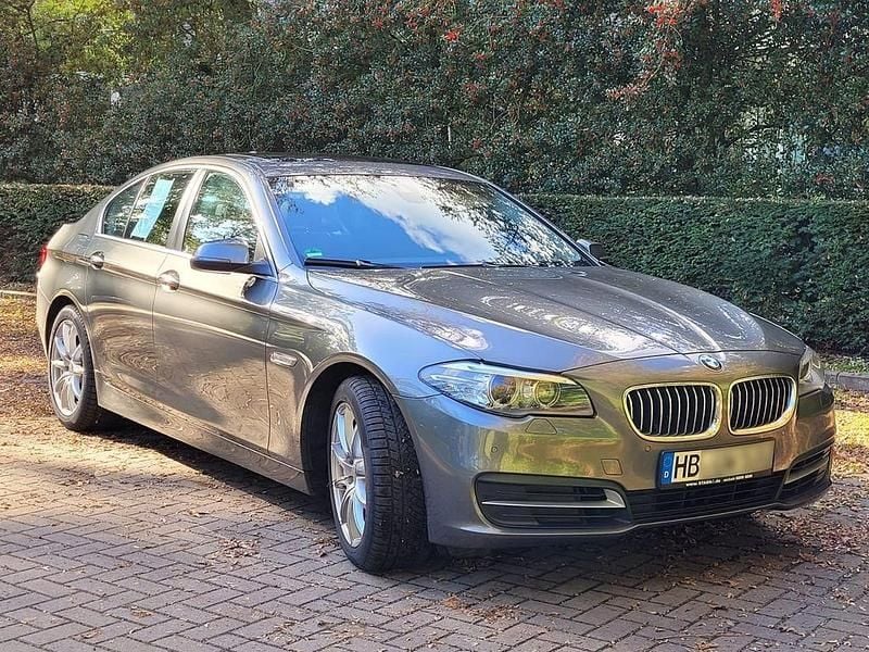 Grau Gebraucht 2014 BMW 530 Luxury Line Limousine | 16.500 € (Fairer Preis) - Bild 1/4