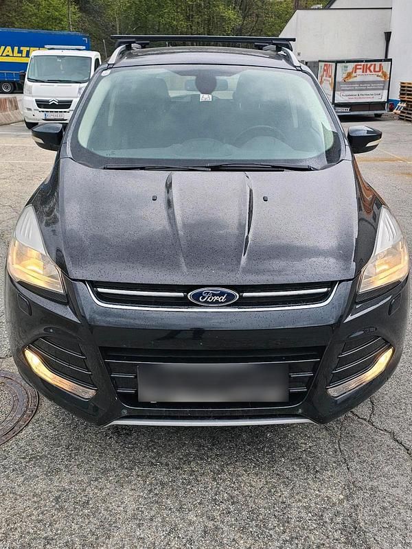 Gebraucht Ford Kuga 140 PS (102 kW) 2014 Schwarz SUV