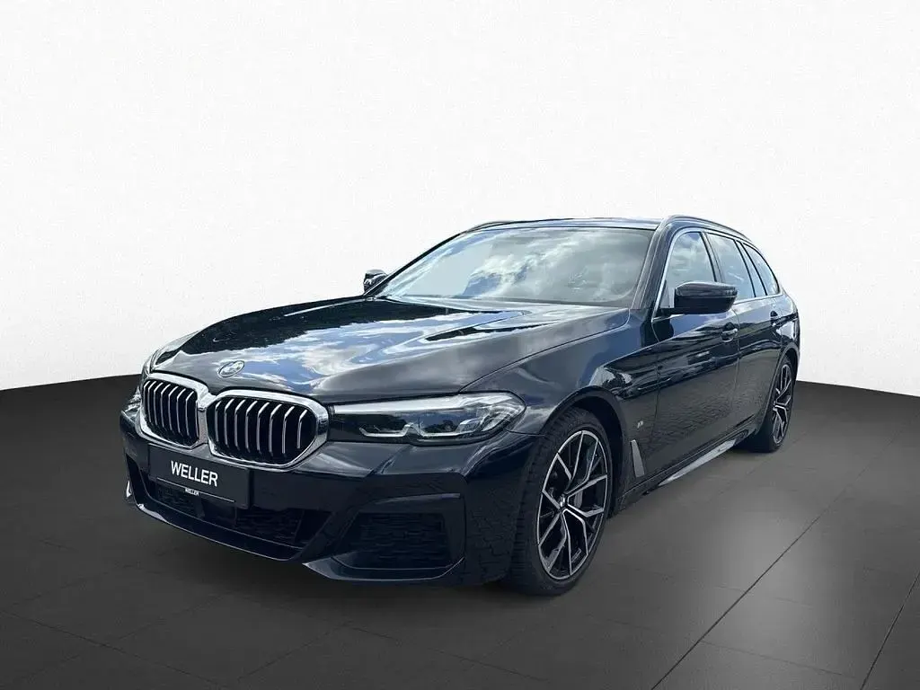 Gebraucht BMW 530 M Sport 252 PS (185 kW) 2022 Carbonschwarz (schwarz) Kombi