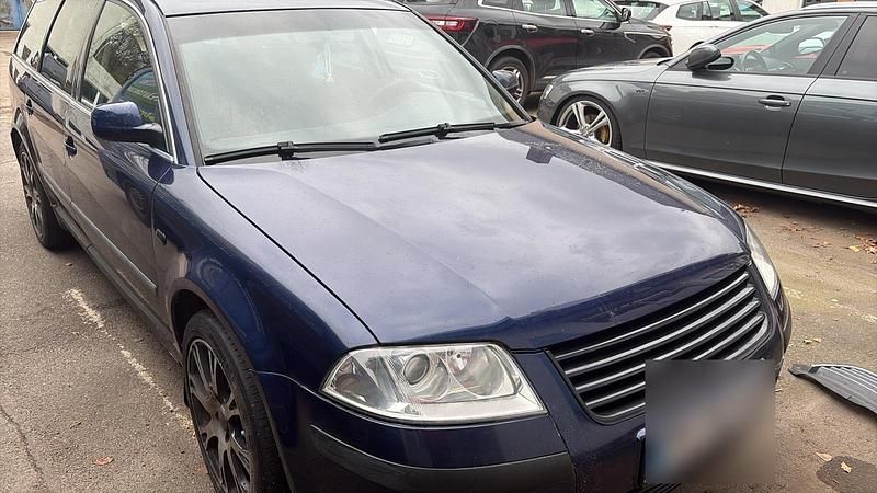 Gebraucht VW Passat 101 PS (74 kW) 2002 Blau Kombi