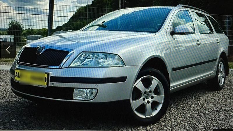 Grau Gebraucht 2005 Skoda Octavia Kombi | 5.500 € - Bild 1/4