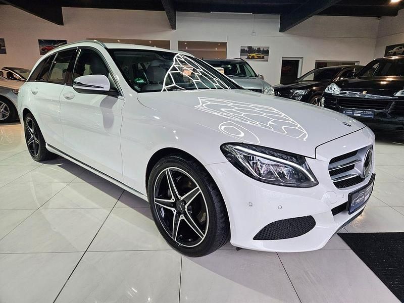 Gebraucht Mercedes C250 204 PS (150 kW) 2015 Weiß Kombi