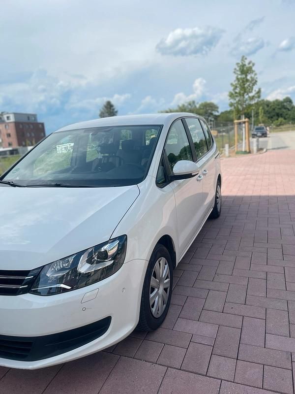 Gebraucht VW Sharan 115 PS (84 kW) 2013 Weiß Van / Kleinbus