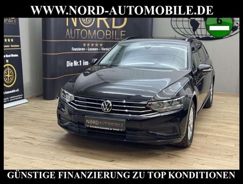 Deep black perleffek (metallic) Gebraucht 2022 VW Passat Kombi | 19.900 € (Superpreis) - Bild 1/3