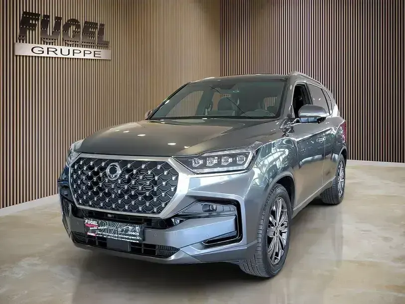 Gebraucht SsangYong Rexton Sapphire 203 PS (149 kW) 2023 Grau SUV