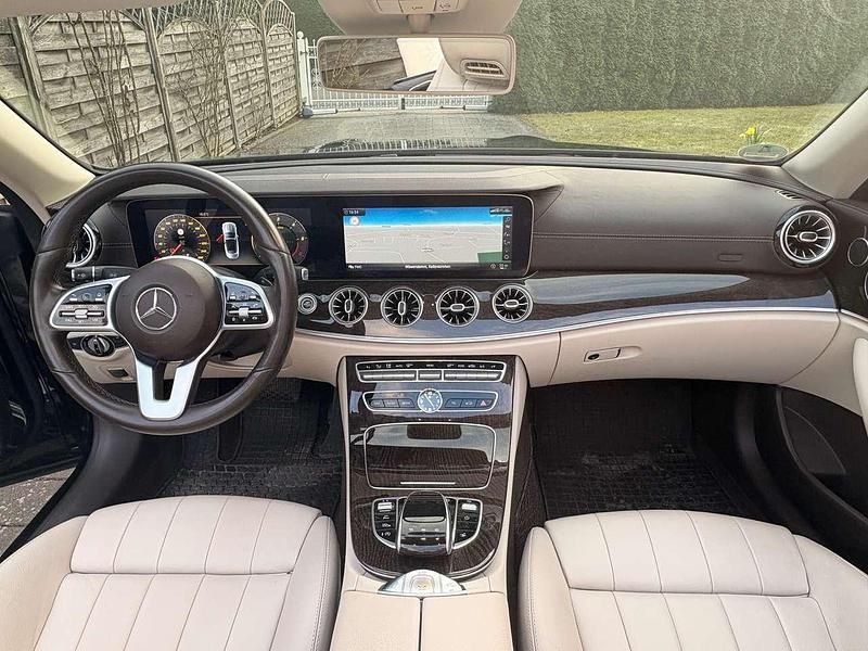 Gebraucht Mercedes E400 Avantgarde 340 PS (250 kW) 2019 Schwarz Cabrio