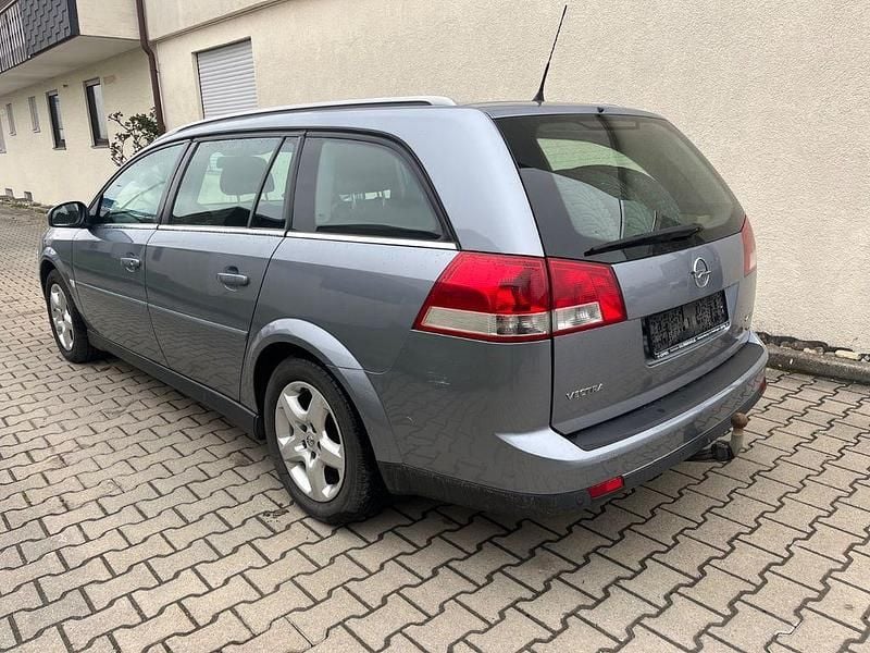 Gebraucht Opel Vectra Edition 155 PS (114 kW) 2007 Silber Limousine