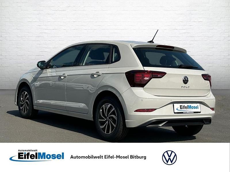 Neu VW Polo Life 80 PS (58 kW) 2025 Grau Limousine