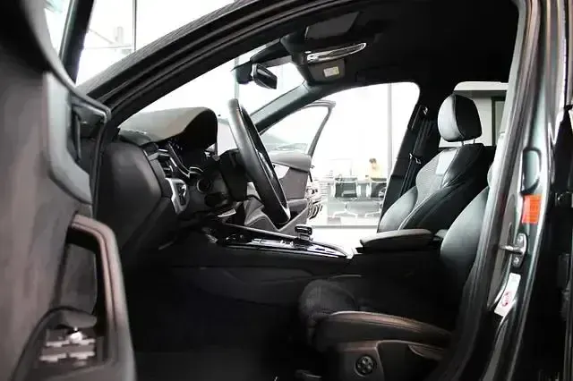 Gebraucht Audi A4 S-Line 204 PS (150 kW) 2021 Grau Kombi