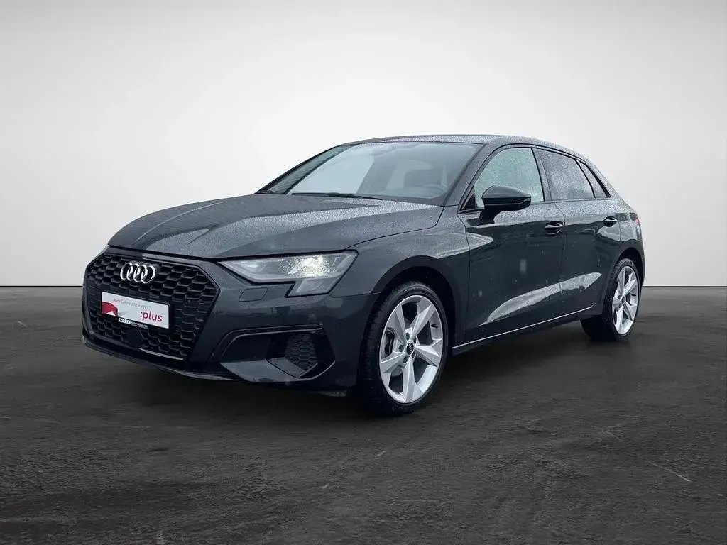 Gebraucht Audi A3 Advanced 110 PS (80 kW) 2023 Manhattangrau metallic Limousine