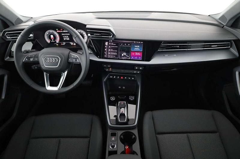 Neu Audi A3 150 PS (110 kW) 2025 Arkona weiß Limousine