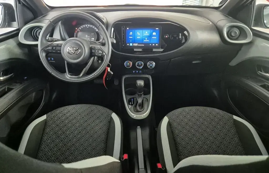 Gebraucht Toyota Aygo X Team 72 PS (52 kW) 2024 Schwarz SUV