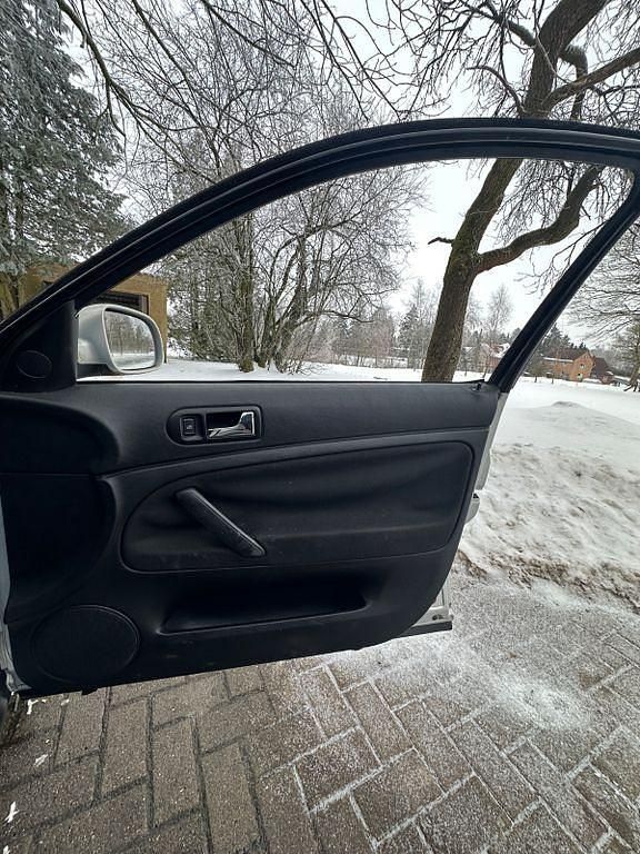 Gebraucht VW Passat Comfortline 102 PS (75 kW) 1999 Silber Limousine