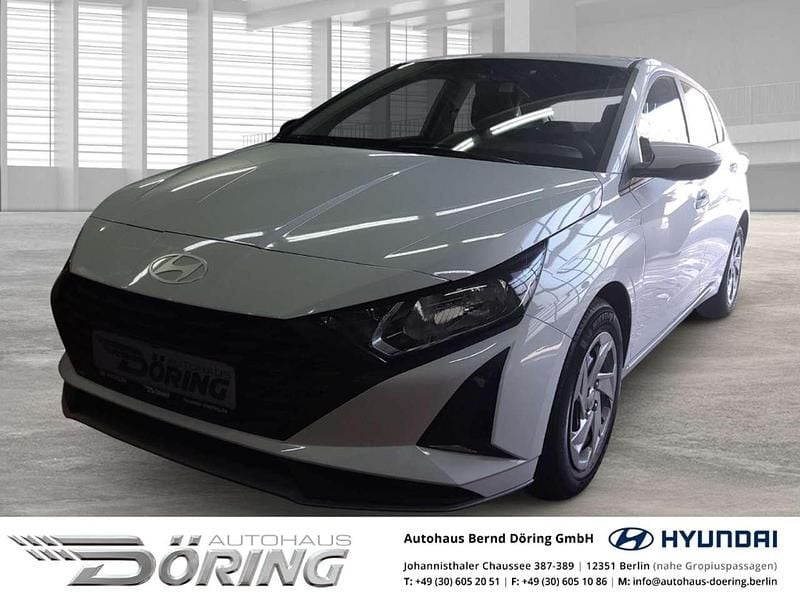 Atlas white / sol Neu 2025 Hyundai i20 Select Limousine | 19.750 € (Fairer Preis) - Bild 1/4