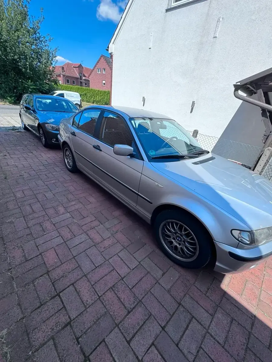Gebraucht BMW 318 143 PS (105 kW) 2004 Silber Limousine