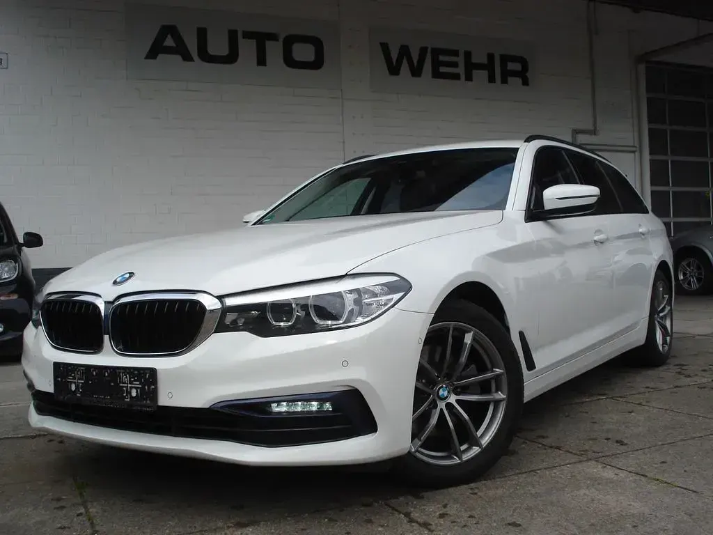 Gebraucht BMW 520 Sport Line 190 PS (139 kW) 2018 Weiß Kombi