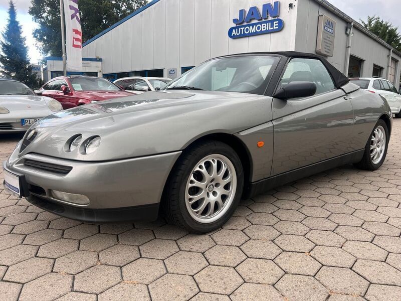 Grau Gebraucht 1997 Alfa Romeo Spider Cabrio | 4.490 € (Superpreis) - Bild 1/4