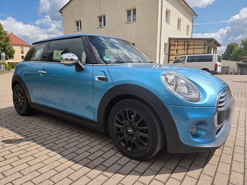 Second-hand Mini One D 95 CP (69 kW) 2016 Albastru Hatchback