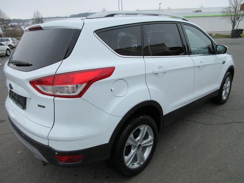 Gebraucht Ford Kuga SYNC Edition 150 PS (110 kW) 2015 Weiß SUV