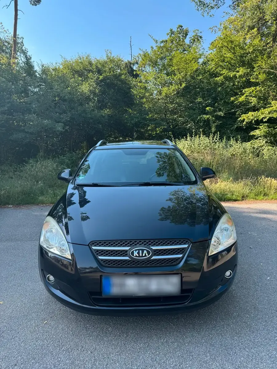 Gebraucht Kia Ceed 115 PS (84 kW) 2009 Schwarz Kleinwagen