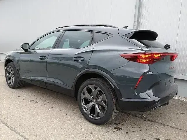 Neu Cupra Formentor 150 PS (110 kW) 2026 Blau SUV